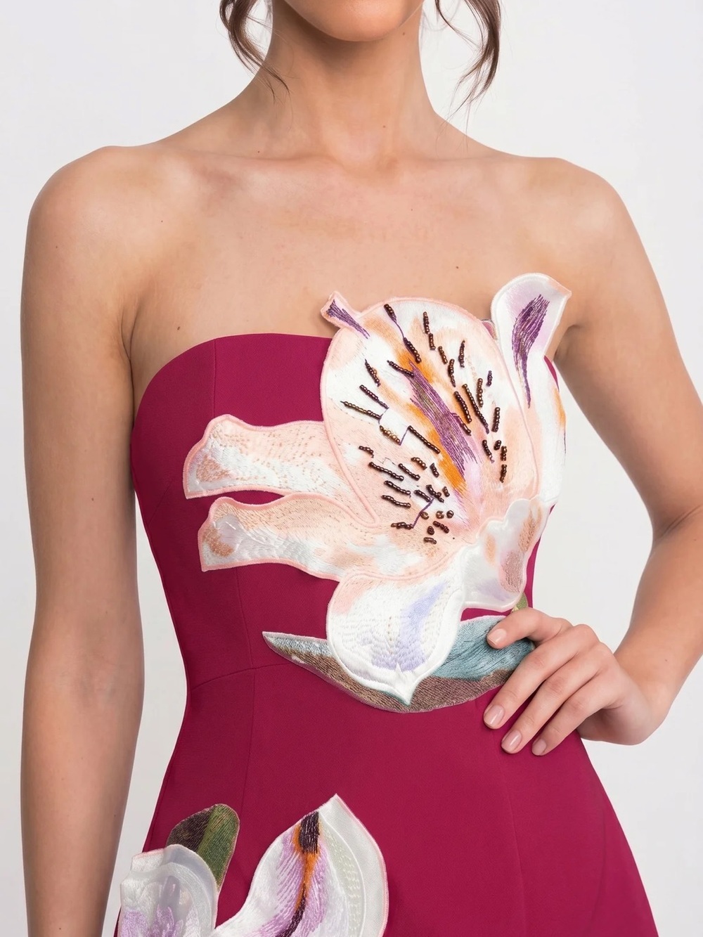 Sierra Darien- STRAPLESS FLORAL-PRINT MINI DRESS WITH STRUCTURED BODICE - RED